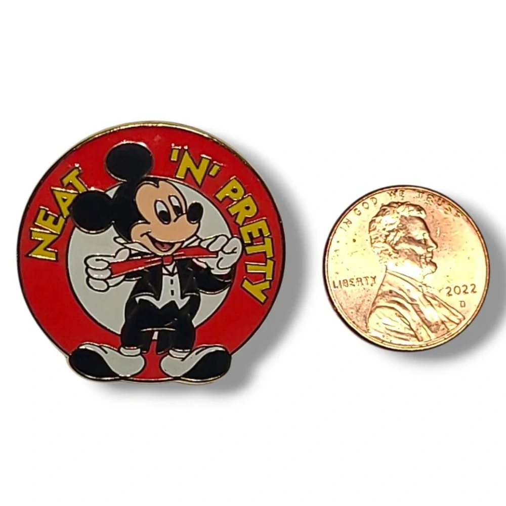 Vintage 2001 Disney Mickey Mouse Neat & Pretty Pin‎ #5433 Tuxedo Bow Tie